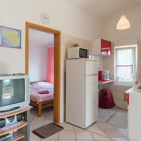 Apartman By The Sea - 4186 *