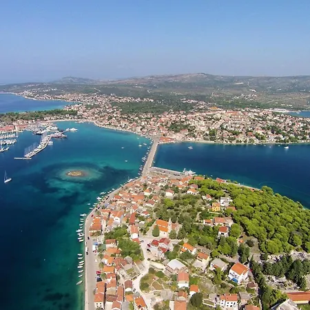 Apartman By The Sea - 4186 Rogoznica (Sibenik-Knin)