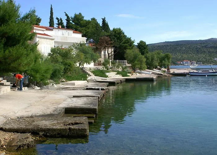 Appartement By The Sea - 4186 *